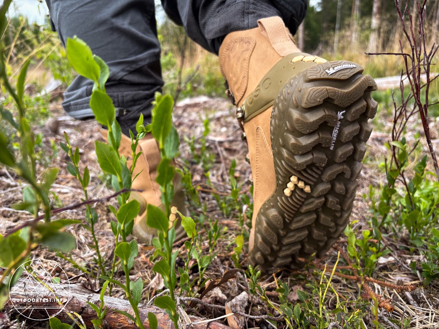 Vivobarefoot Desert ESC