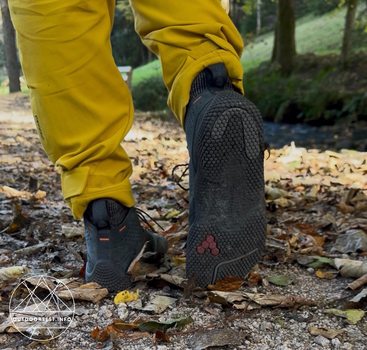 Vivobarefoot - Motus Studio Mid LTH Damen