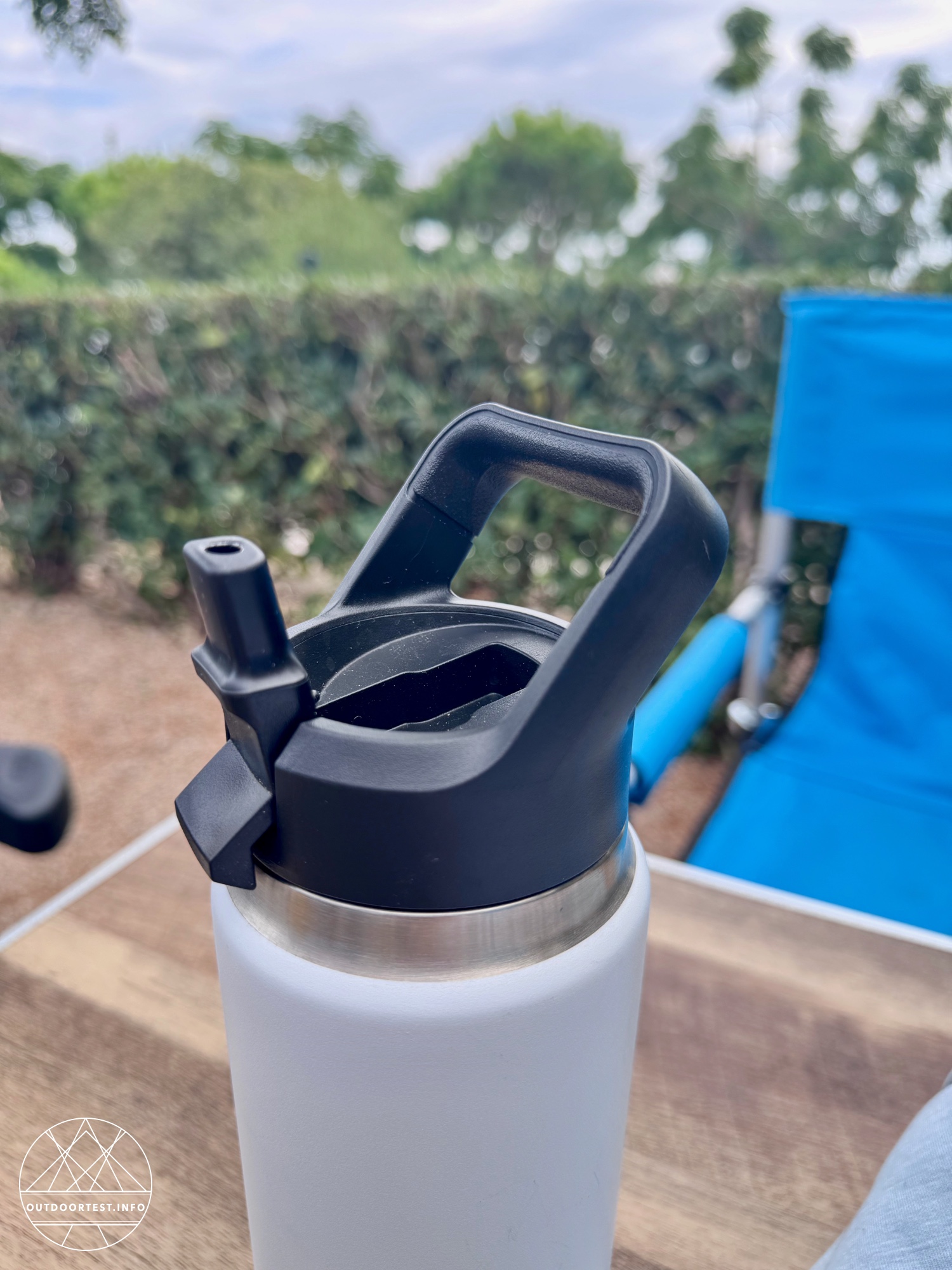 YETI - Rambler 26 oz Flasche mit Trinkhalmdeckel