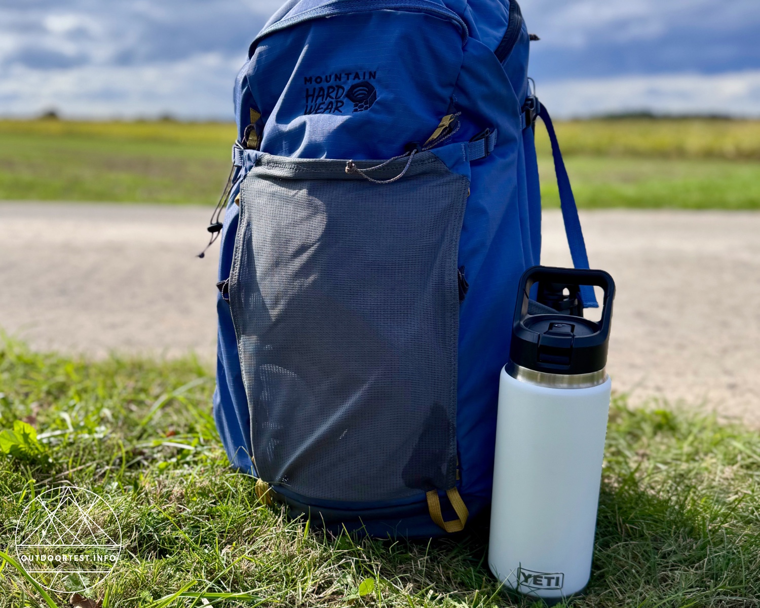 YETI - Rambler 26 oz Flasche mit Trinkhalmdeckel