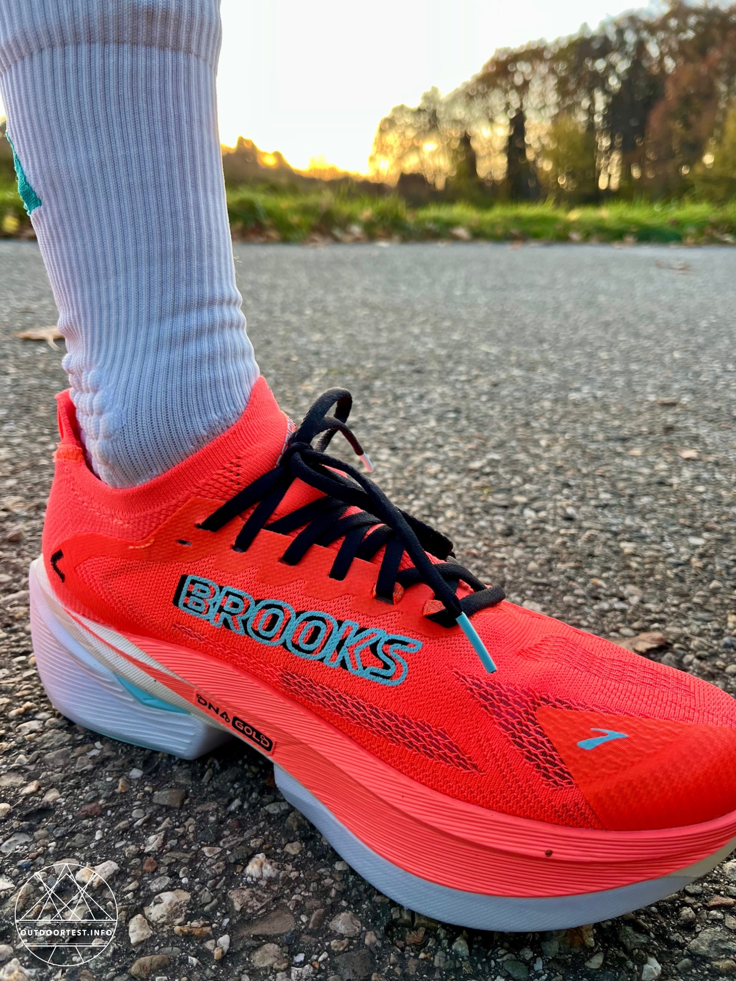 BROOKS Hyperion Max 3