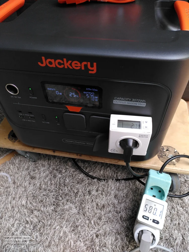 Jackery Explorer 3000 v2 mit SolarSaga 200W