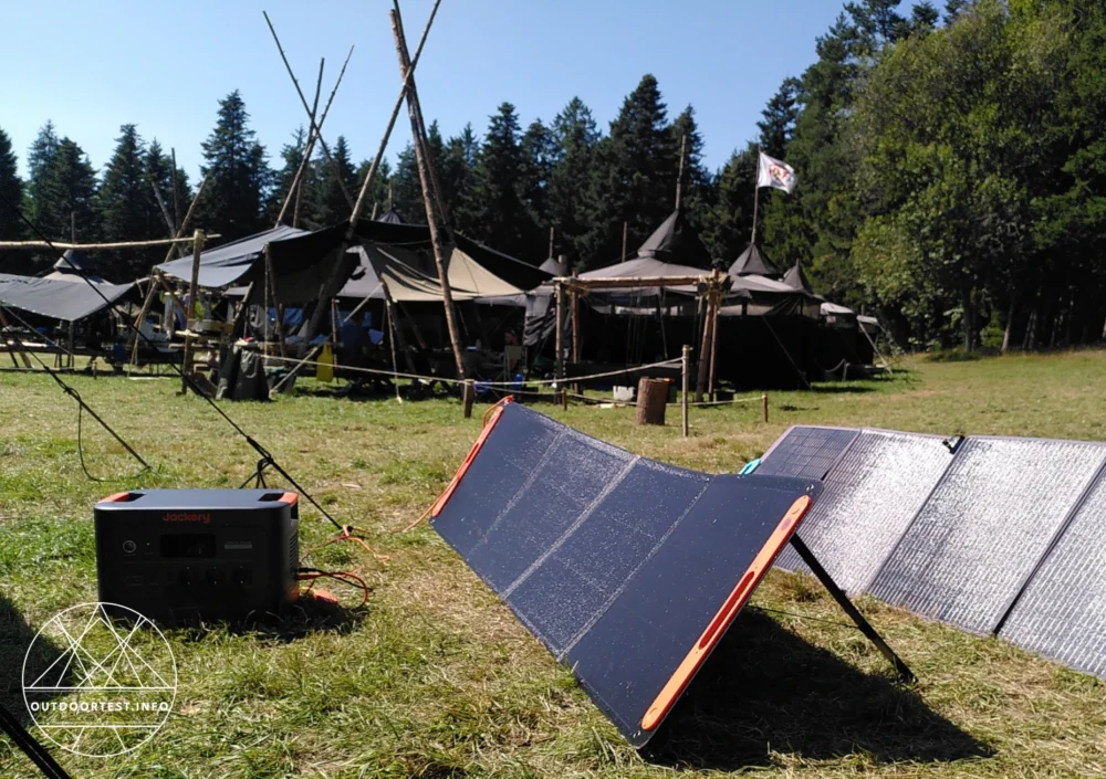 Jackery Explorer 3000 v2 mit SolarSaga 200W