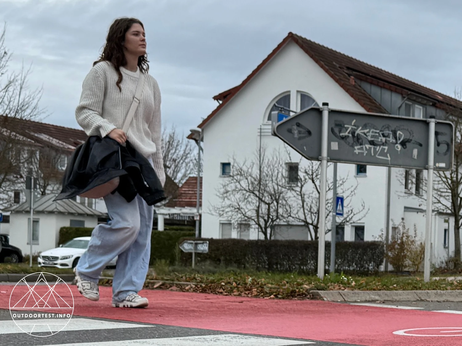 KAPTEN & SON - Hellvi Cloud Medium Sandstone