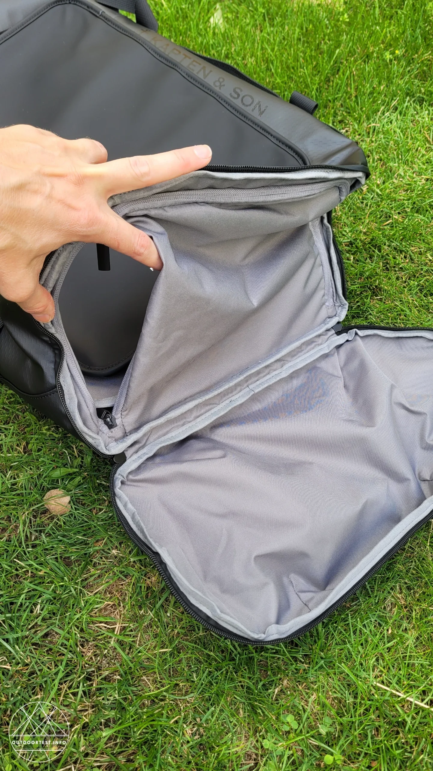 Kapten & Son - Lisbon Duffle Backpack Large All Black