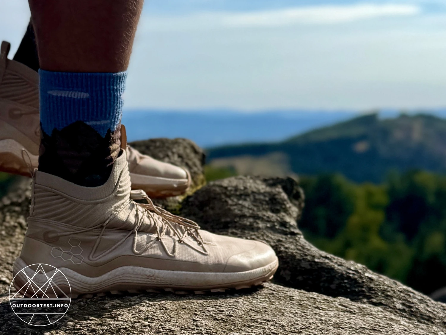 Wrightsock - STRIDE Wandersocke mit Bergmotiv