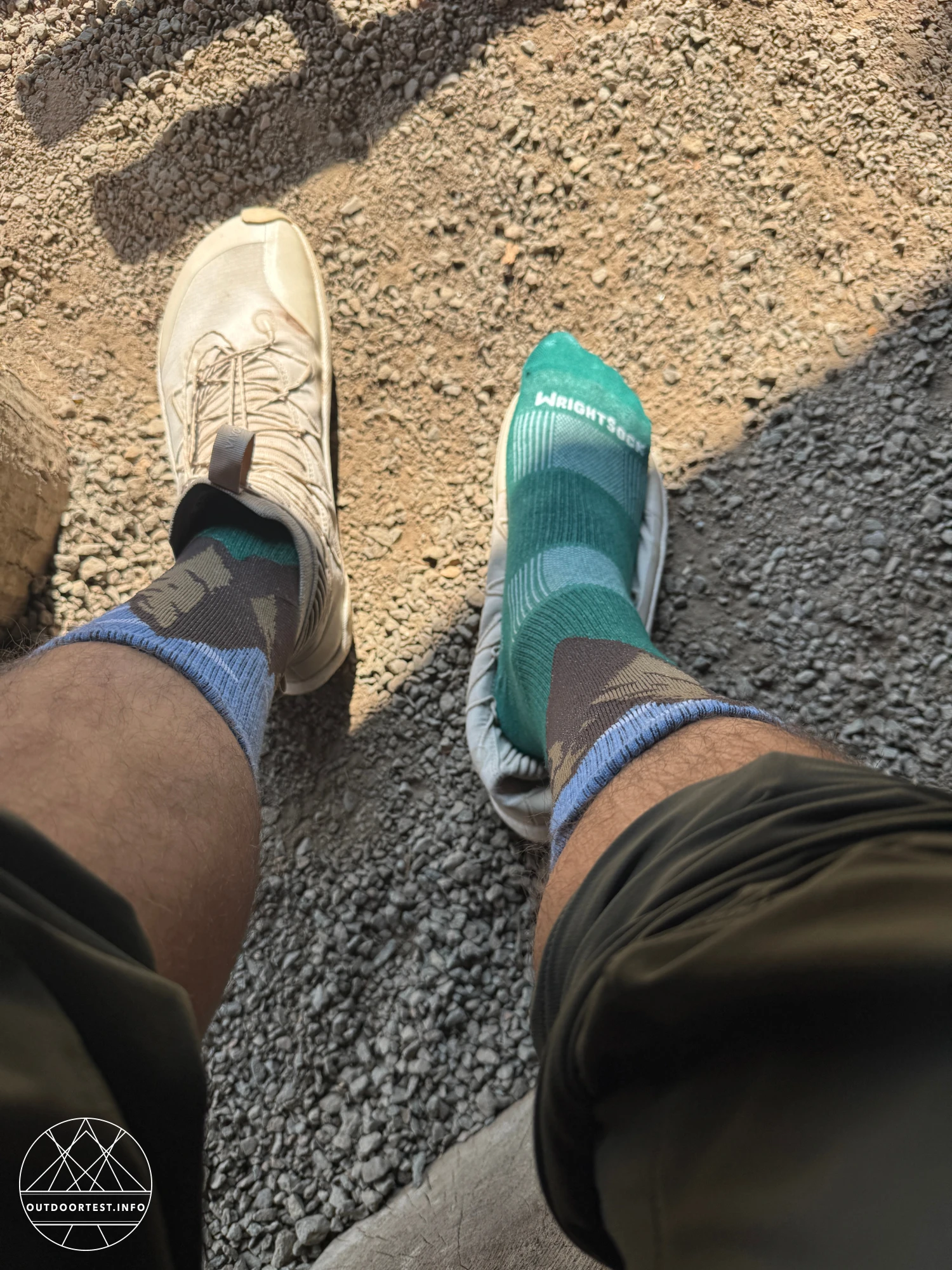 Wrightsock - STRIDE Wandersocke mit Bergmotiv