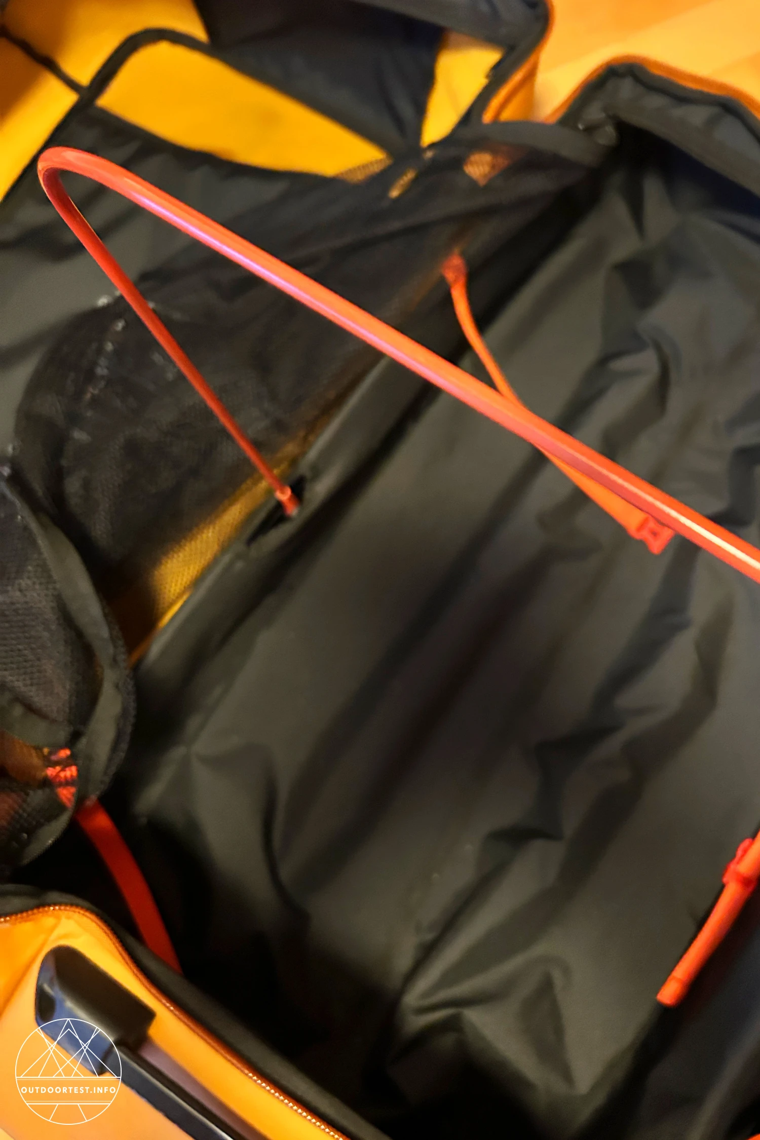 VAUDE Takutea 90L Reisetrolley 