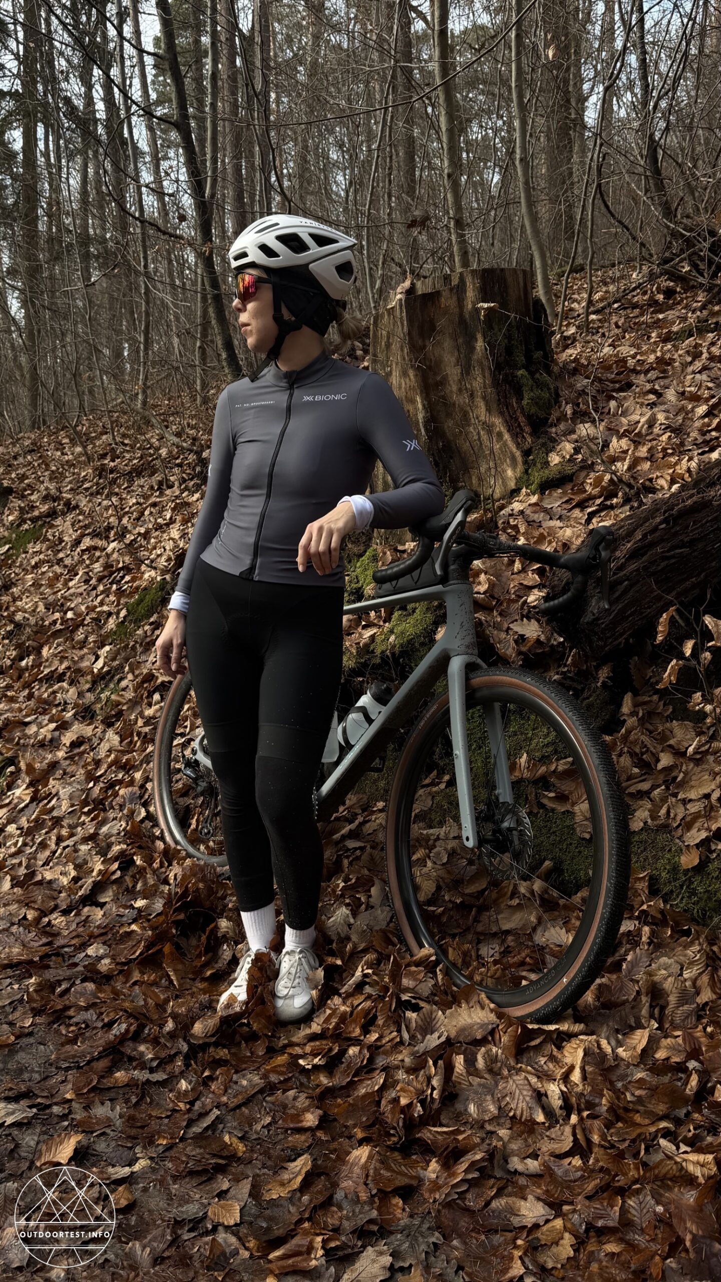 X-BIONIC® Corefusion Ride Jersey LS & Corefusion Ride Bib Warm Shorts