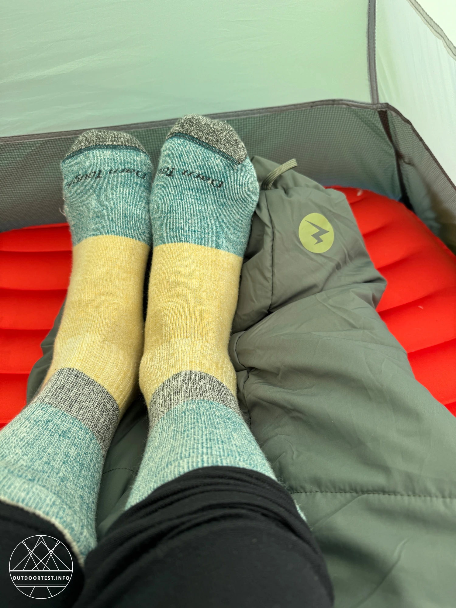 Darn Tough - Men's Mountaineering Micro Crew Heavyweight Hiking Socks