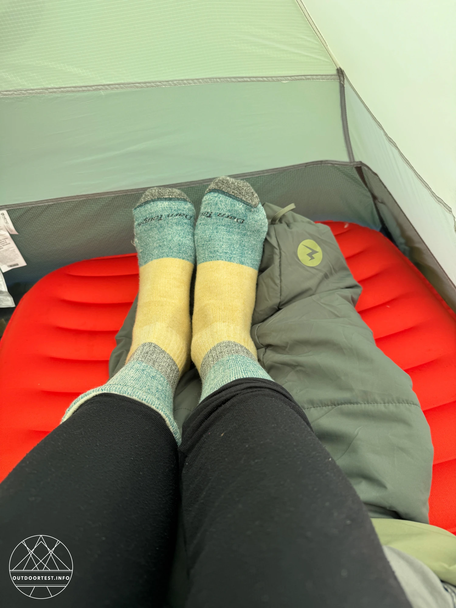 Darn Tough - Men's Mountaineering Micro Crew Heavyweight Hiking Socks