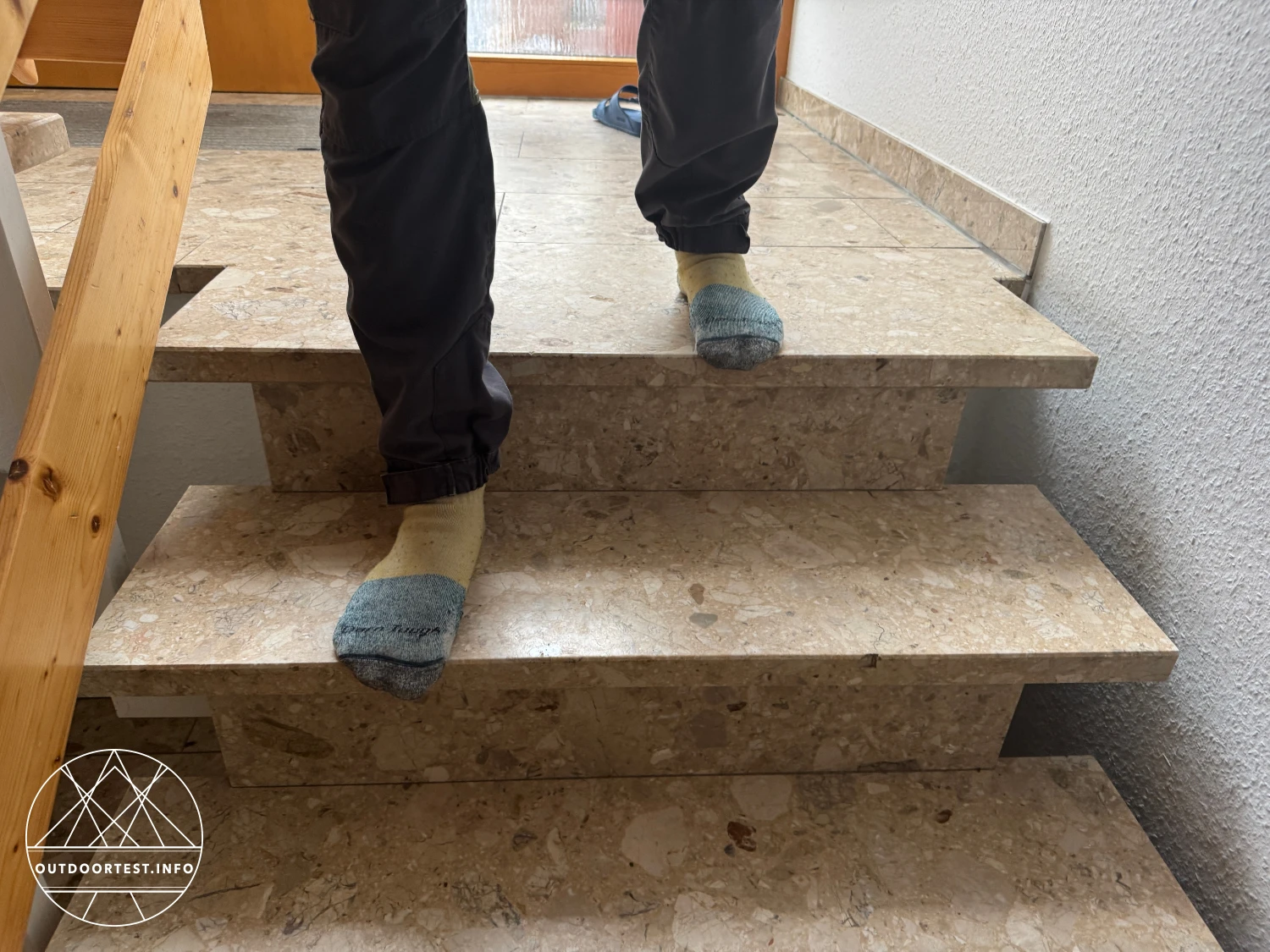 Darn Tough - Men's Mountaineering Micro Crew Heavyweight Hiking Socks