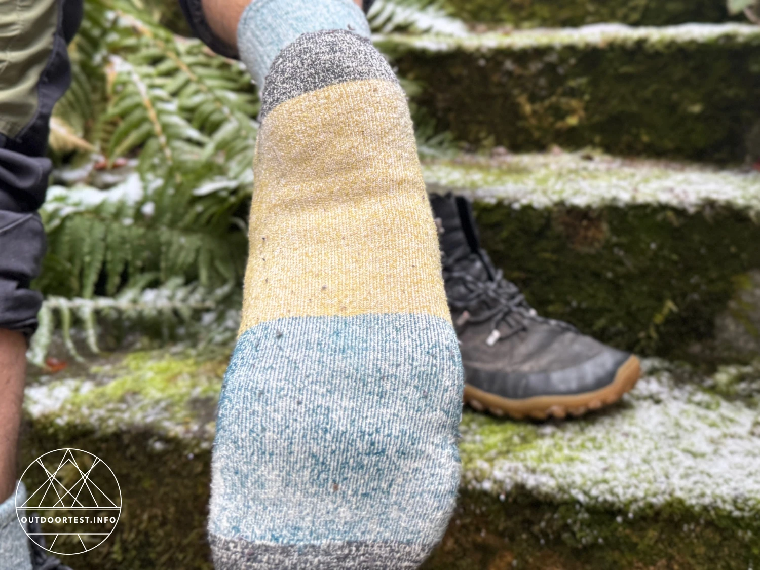 Darn Tough - Men's Mountaineering Micro Crew Heavyweight Hiking Socks