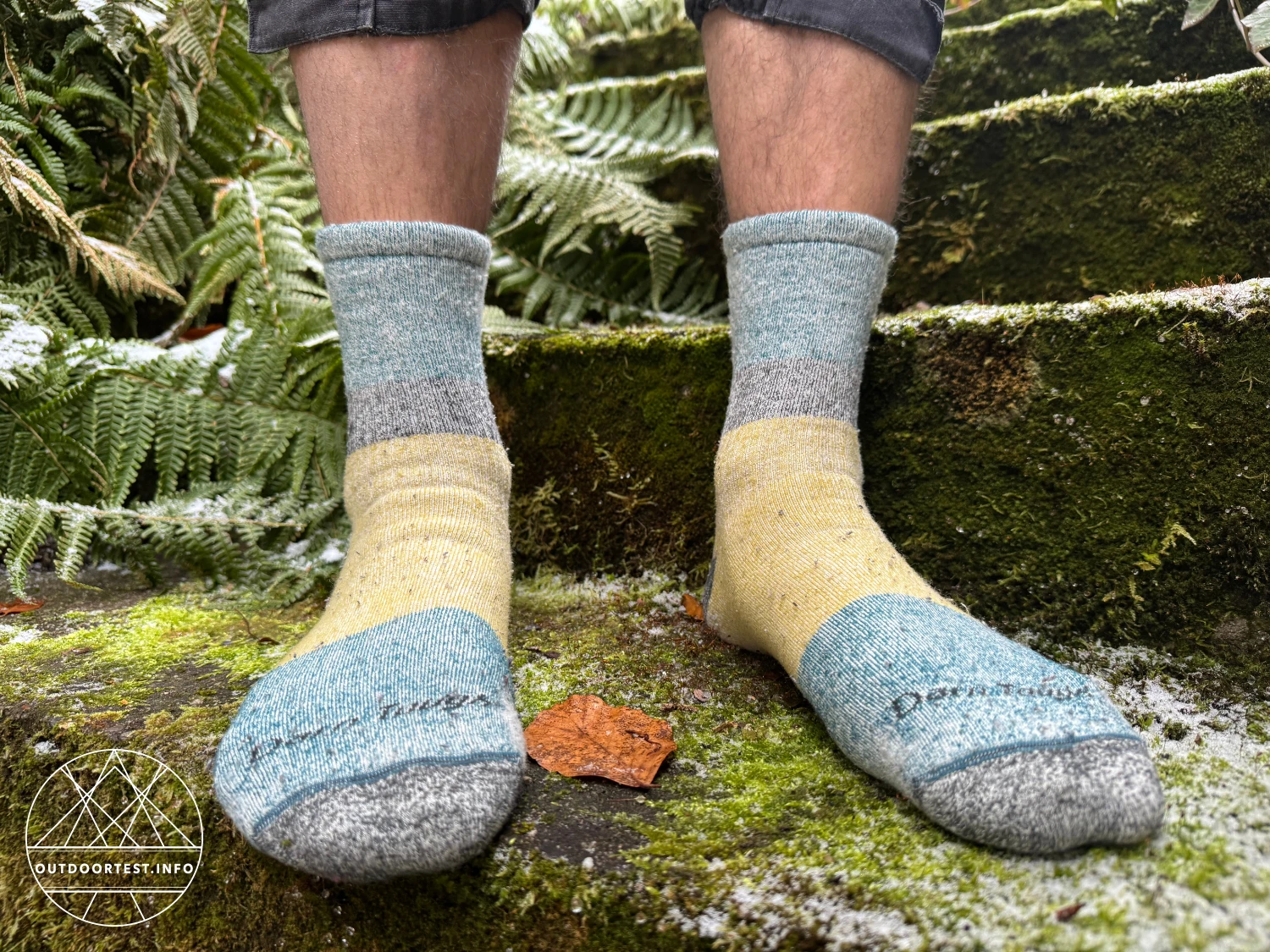 Darn Tough - Men's Mountaineering Micro Crew Heavyweight Hiking Socks