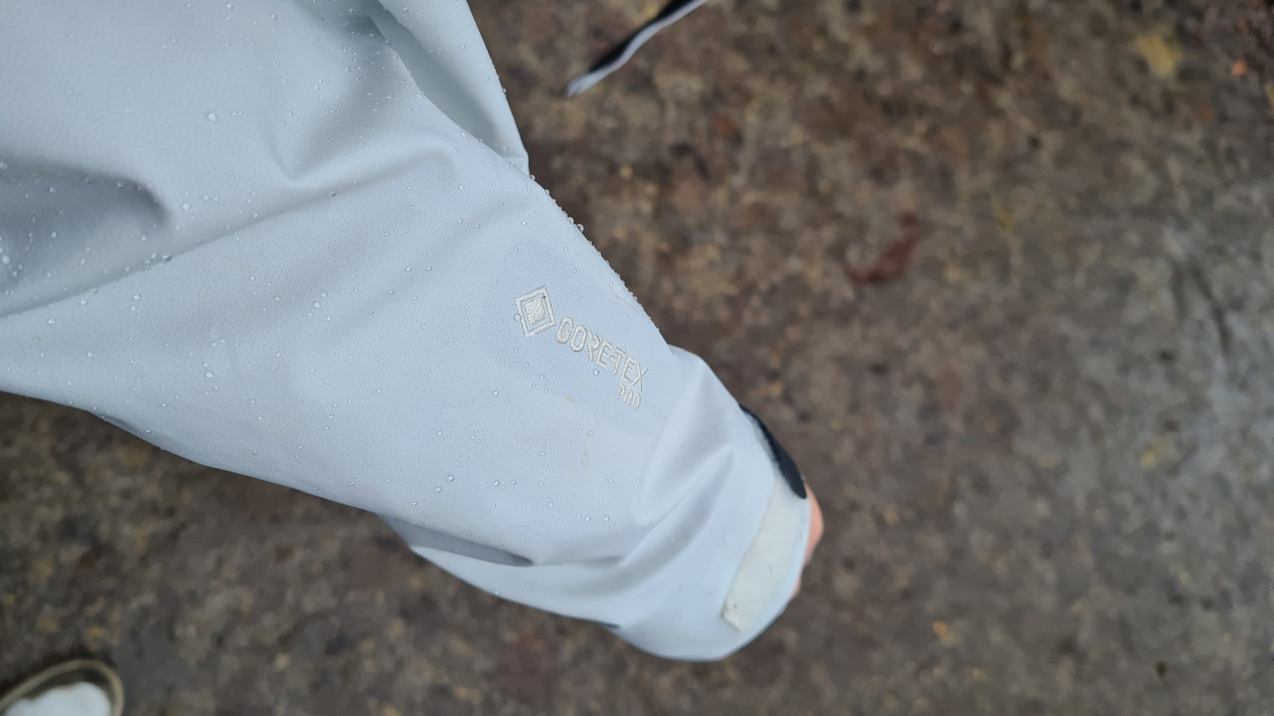 Arc´teryx - Beta AR Hardshell-Jacke und Beta Regenhose