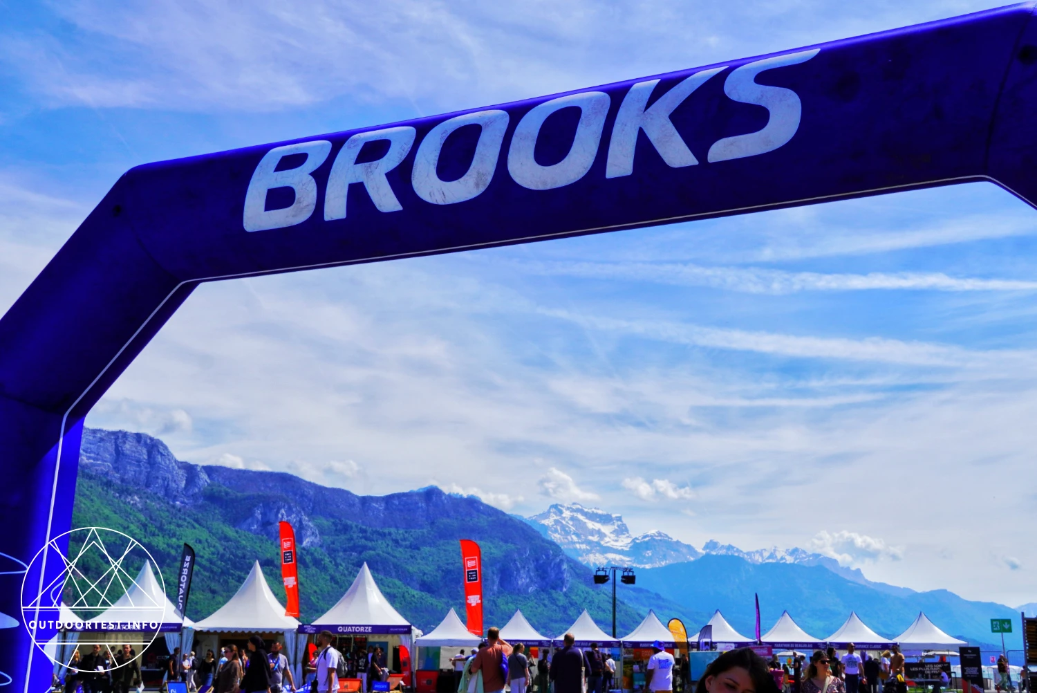 Halbmarathon zwischen Alpen und See - Brooks Marathon du lac d'Annecy