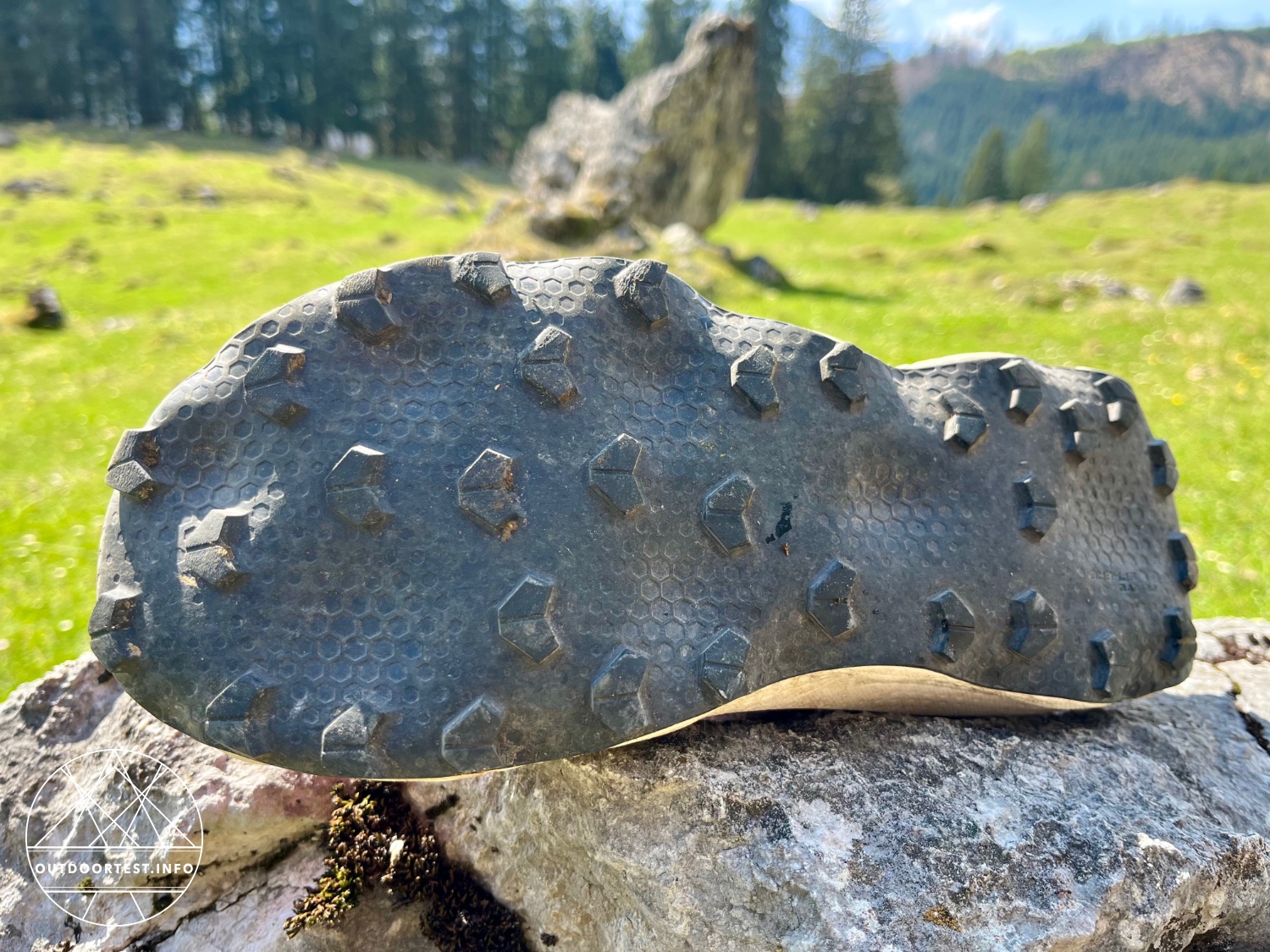 Salomon - ULTRA GLIDE 4
