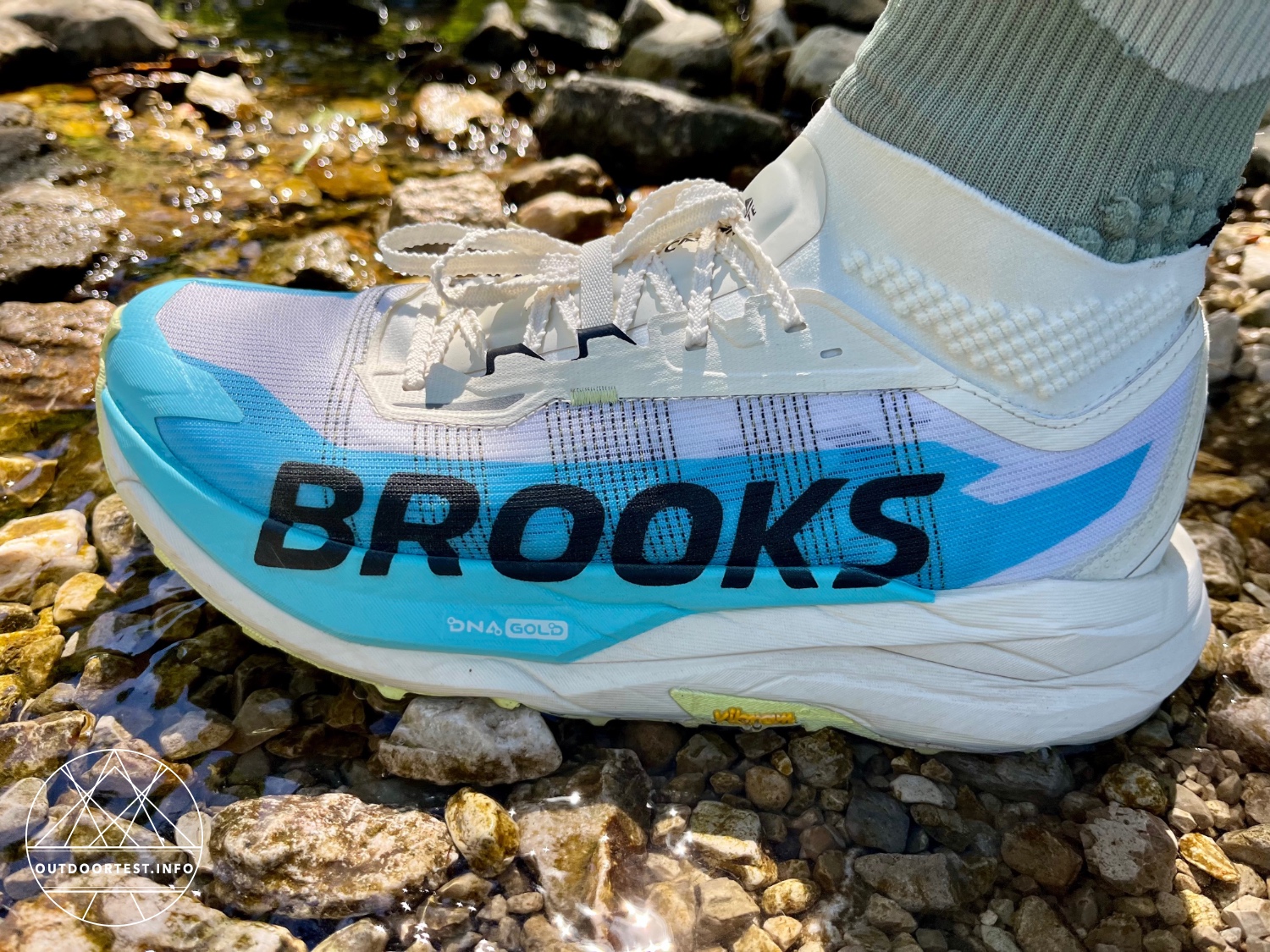 BROOKS Cascadia Elite