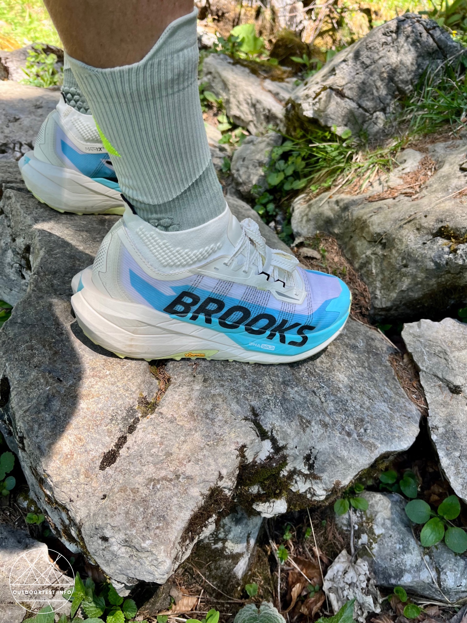 BROOKS Cascadia Elite