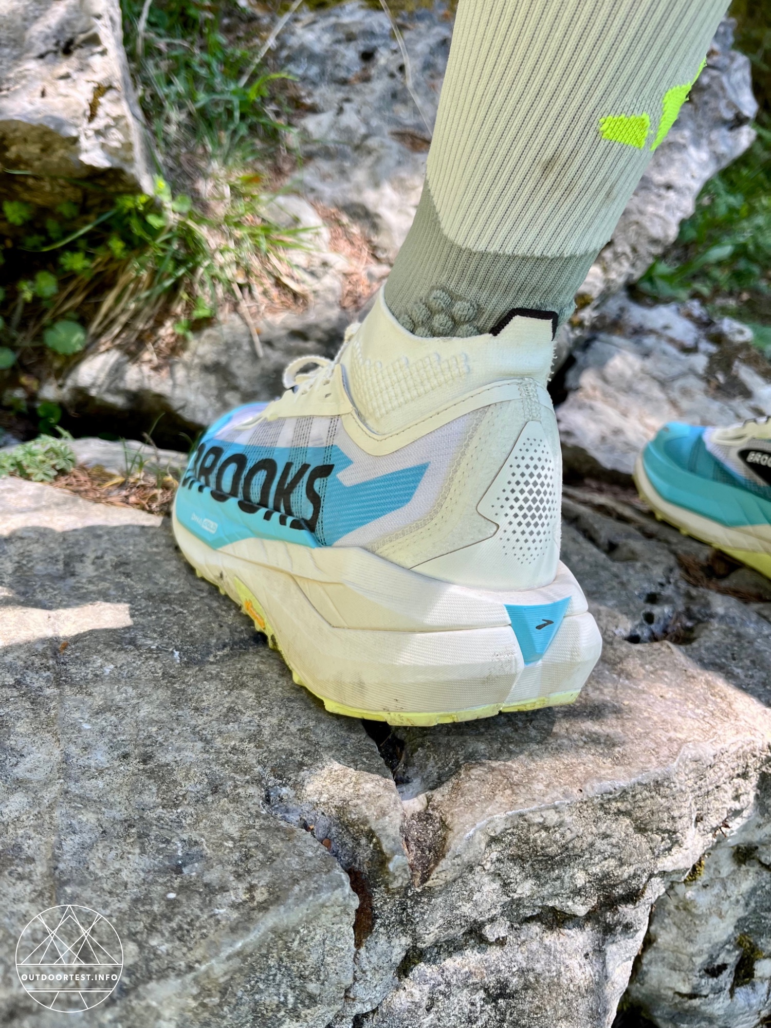BROOKS Cascadia Elite