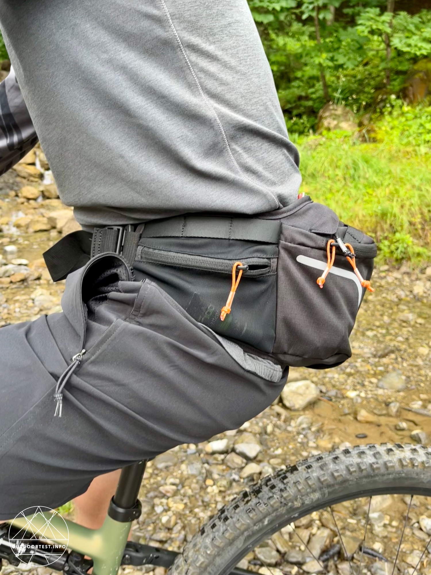 FIDLOCK HIP BELT for hydration bladder (single)