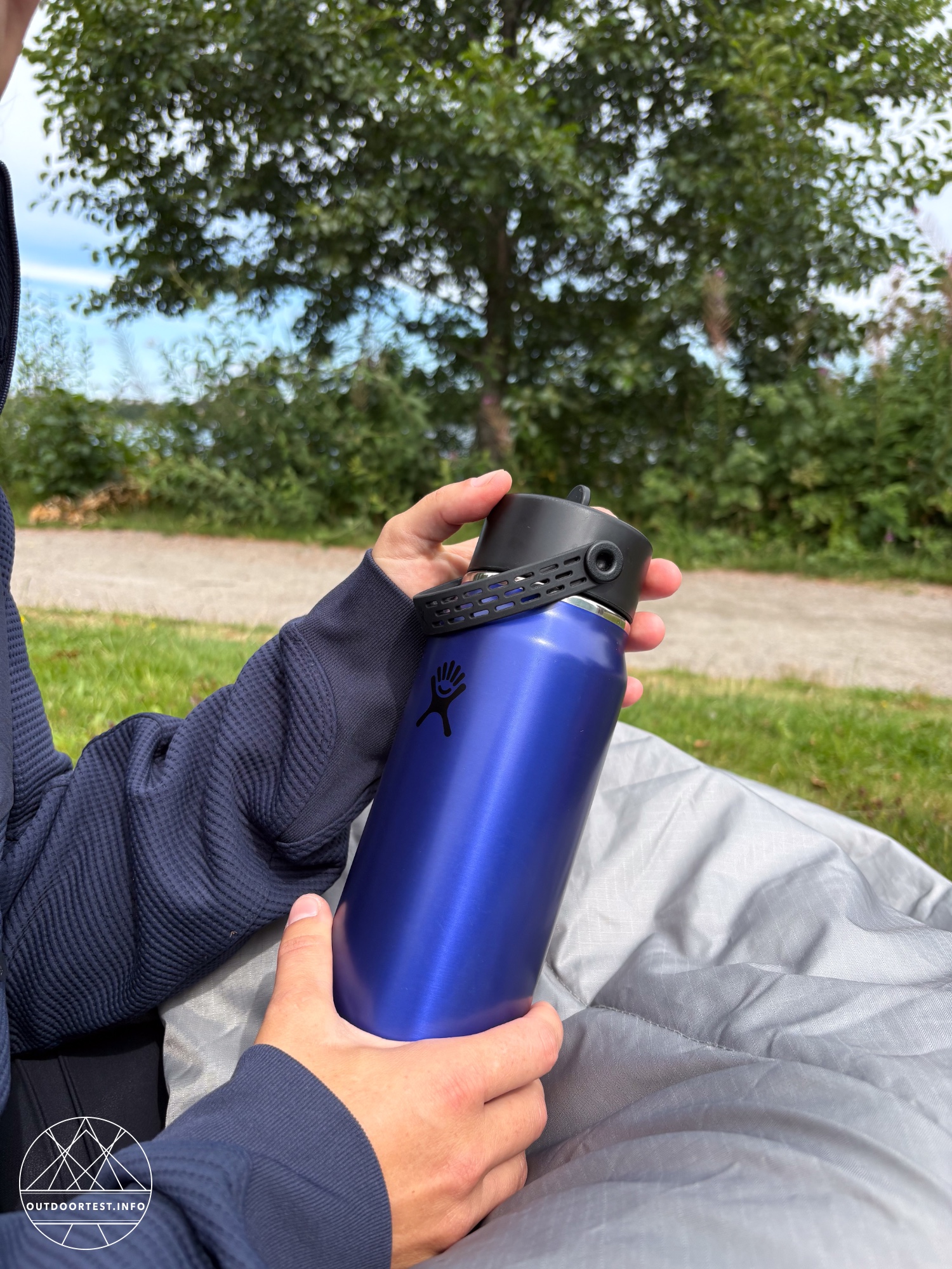 HYDRO FLASK - 32 oz (946 ml) Lightweight Flex Straw Bottle