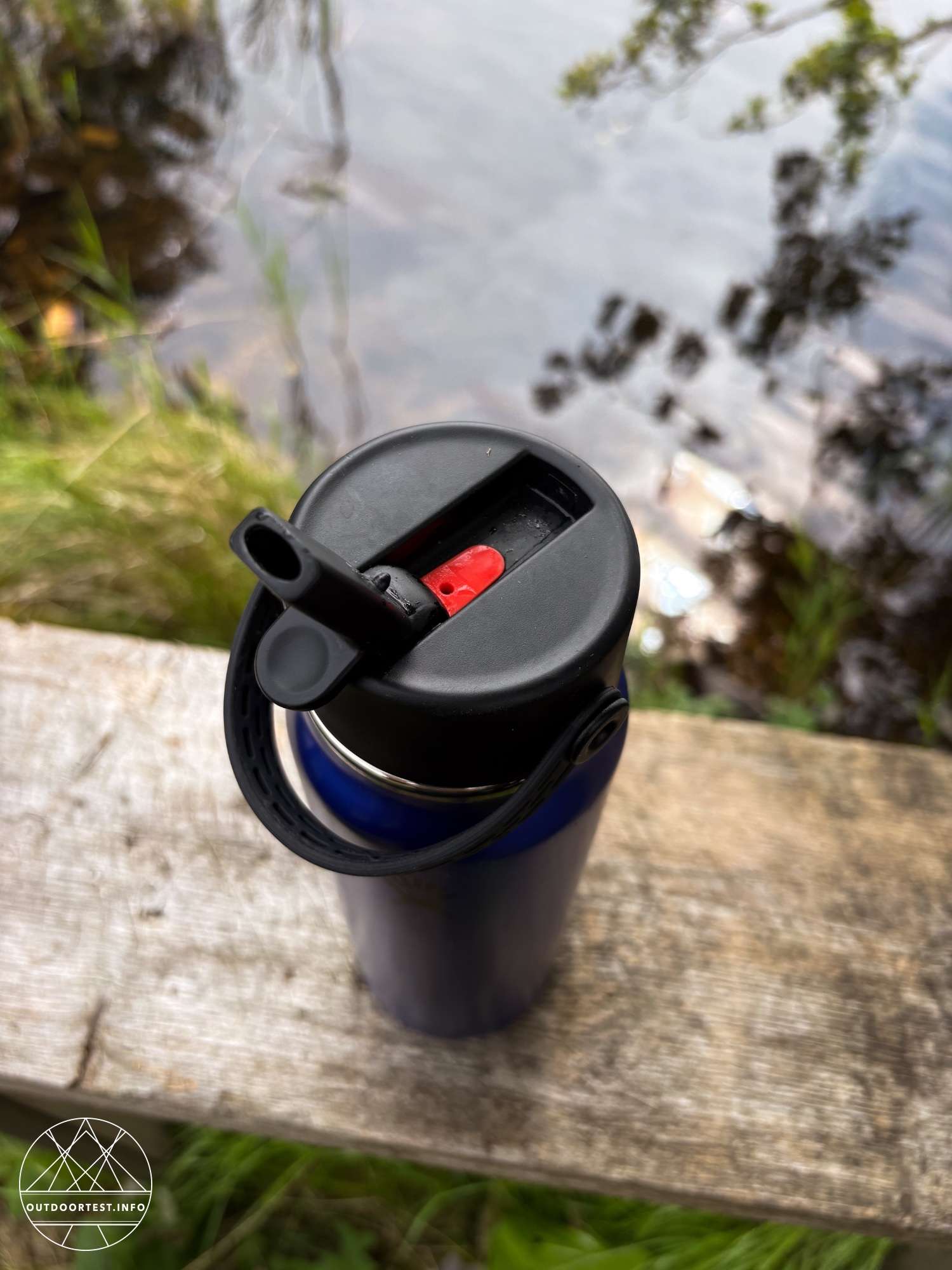 HYDRO FLASK - 32 oz (946 ml) Lightweight Flex Straw Bottle