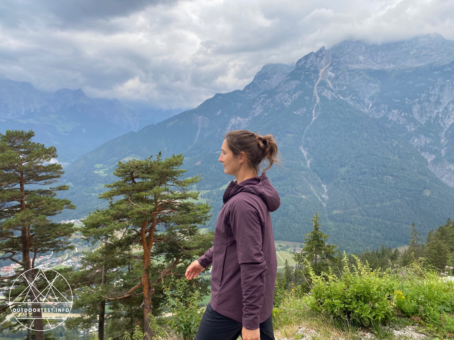 Montane - Women’s Khamsin Hooded Softshell Jacket