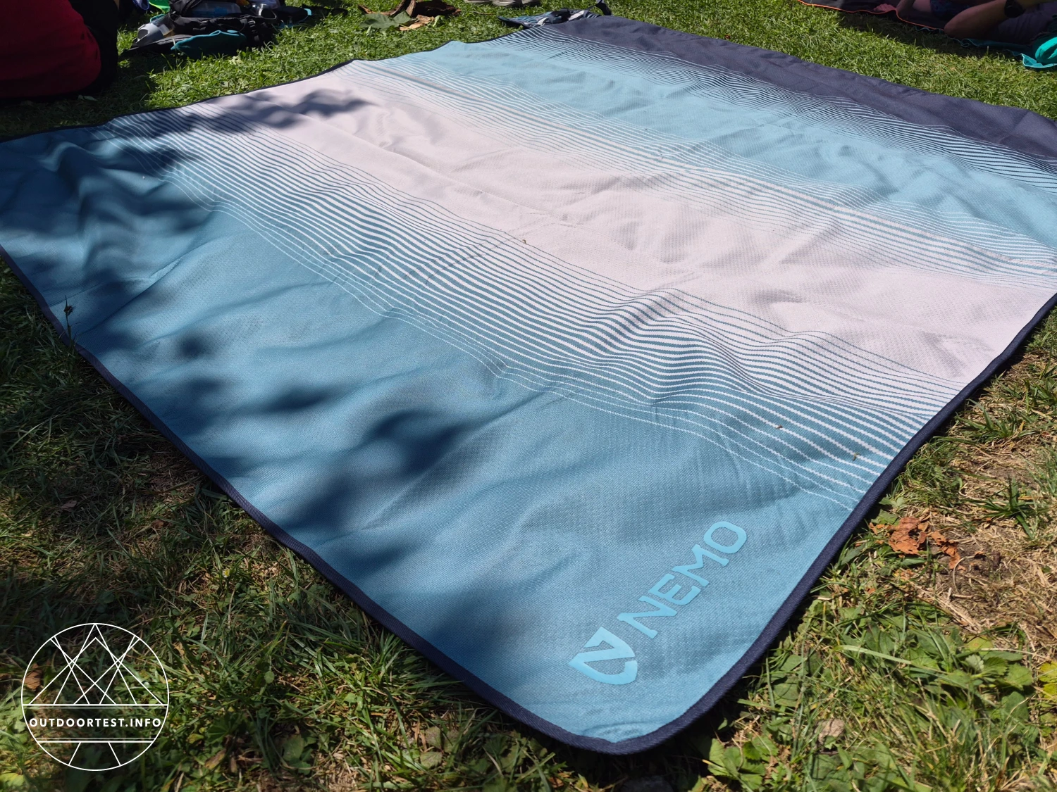 NEMO - Victory™ Patio Waterproof Blanket